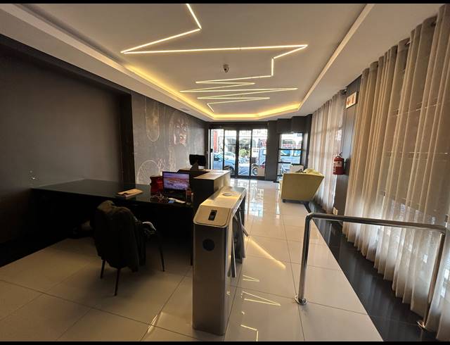 215M² BUILDING TO LET IN CAPE TOWN CITY CENTRE